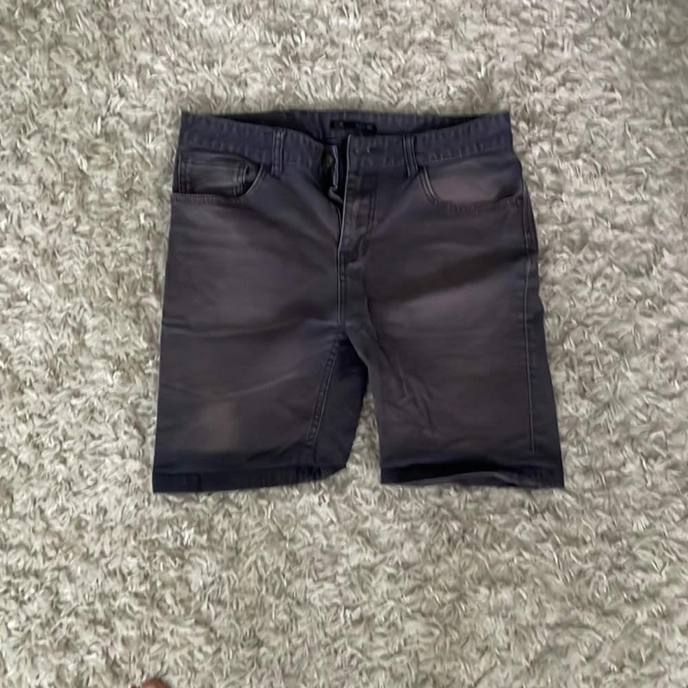 Globe Shorts
